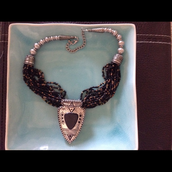 Jewelry - Beautiful Statement Necklace